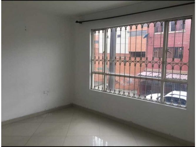 Casa de 6 alcobas en venta en La Alqueria, Bogotá, 321 m² · foto 22 de 24