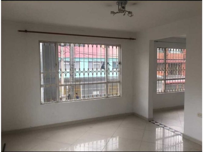 Casa de 6 alcobas en venta en La Alqueria, Bogotá, 321 m² · foto 23 de 24