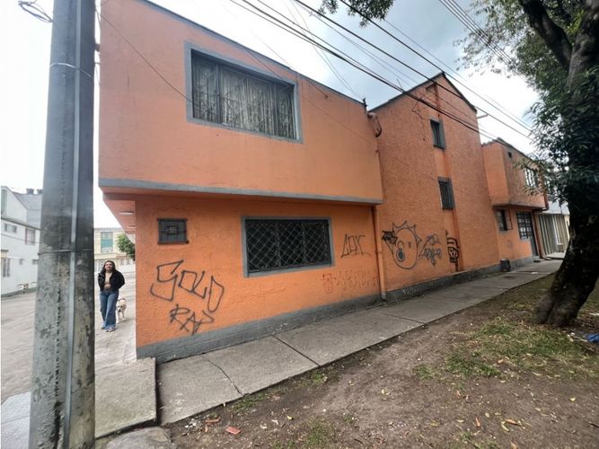 Casa en venta en Villa Alsacia, Bogotá · foto 4 de 24