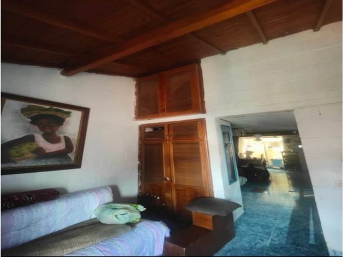 Casa de 4 alcobas en venta en La Florida, Bello, 64 m² · foto 4 de 9
