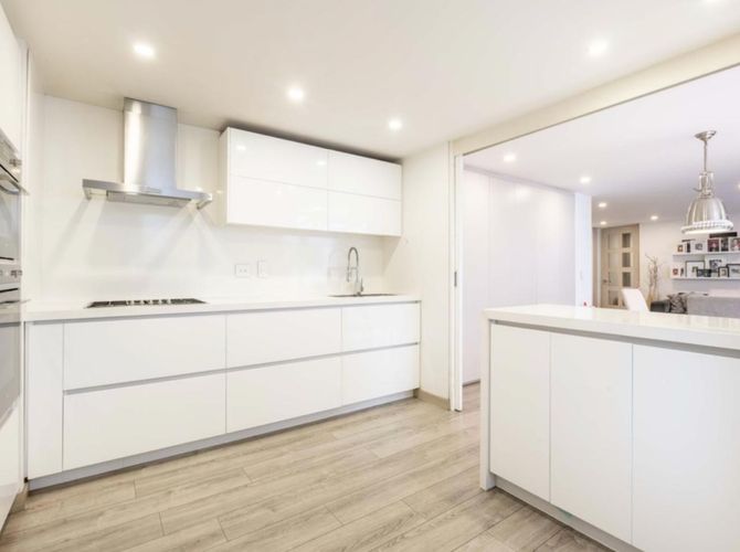 Apartamento de 3 alcobas en venta en La Cabrera, Bogotá, 160 m² · foto 3 de 15