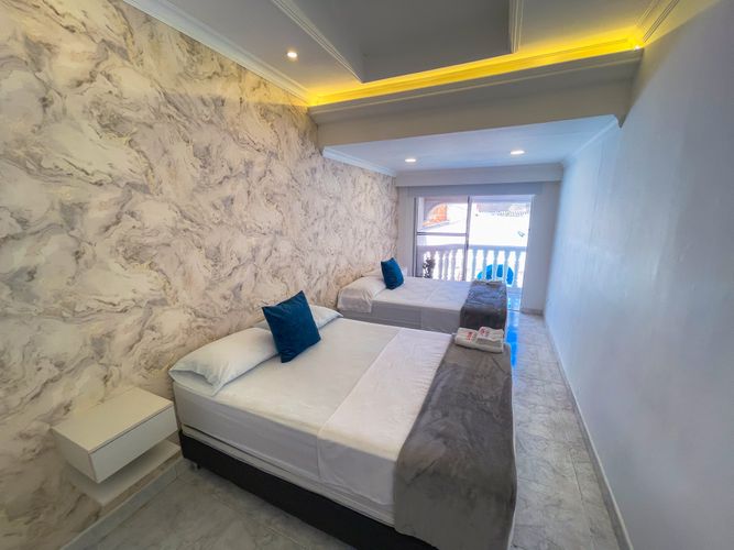 Casa de 5 alcobas en arriendo en La Castellana, Medellín, 280 m² · foto 10 de 19