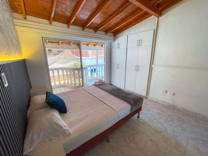 Casa de 5 alcobas en arriendo en La Castellana, Medellín, 280 m² · foto 14 de 19