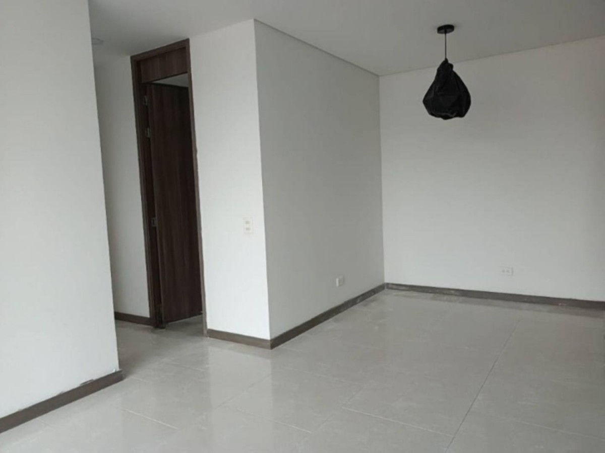 Apartamento en arriendo en Zona Industrial No. 2, Itagüí · foto 8 de 15