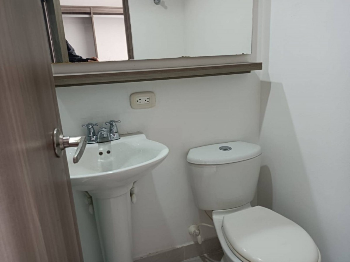 Apartamento en arriendo en Zona Industrial No. 2, Itagüí · foto 13 de 15