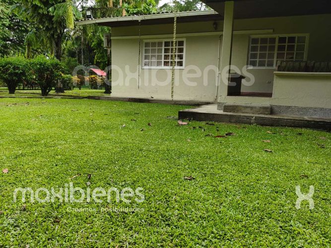 Casa de 4 alcobas en arriendo en Los Almendros, Apartado, 200 m² · foto 5 de 14
