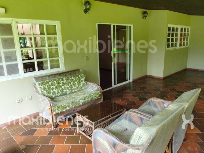 Casa de 4 alcobas en arriendo en Los Almendros, Apartado, 200 m² · foto 8 de 14