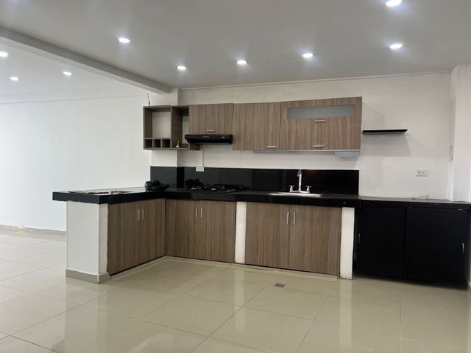 Casa de 7 alcobas en venta en El Bosque, Cali, 375 m² · foto 19 de 24