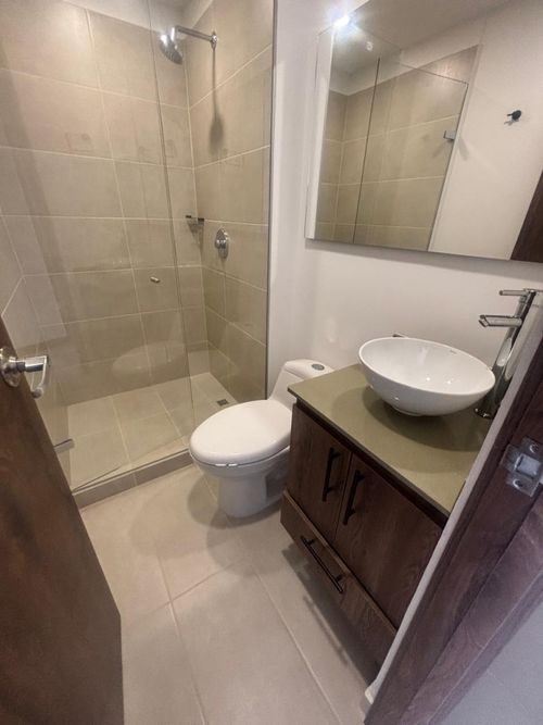 Apartamento de 3 alcobas en arriendo en Rionegro, 74 m² · foto 4 de 8