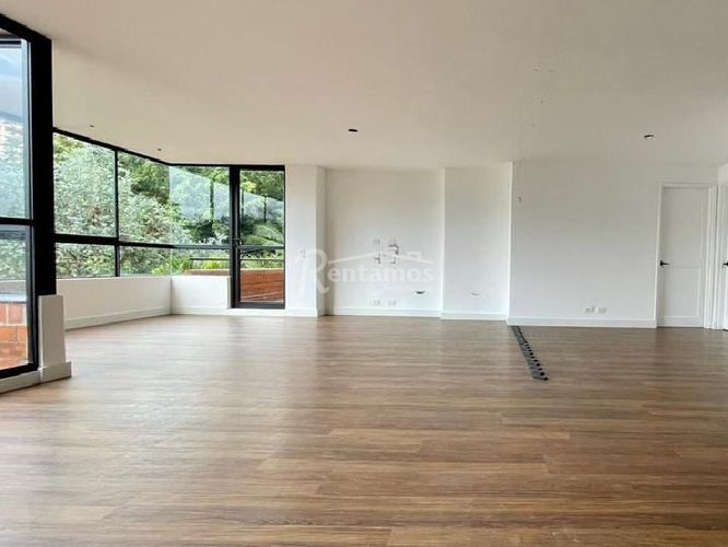 Apartamento de 3 alcobas en arriendo en San Lucas, Medellín, 285 m² · foto 2 de 21