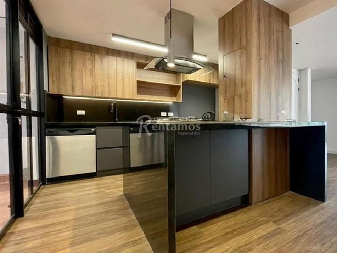 Apartamento de 3 alcobas en arriendo en San Lucas, Medellín, 285 m² · foto 3 de 21