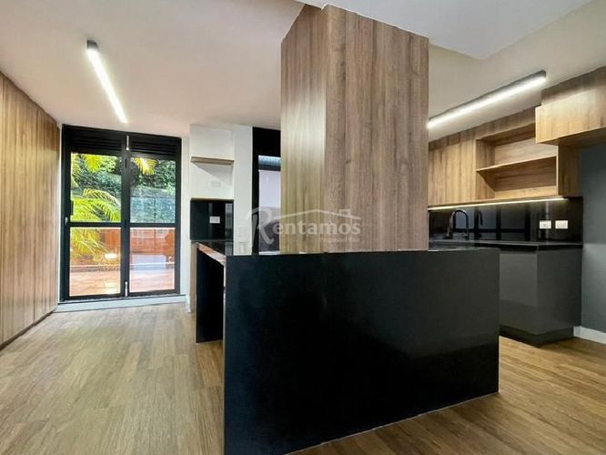 Apartamento de 3 alcobas en arriendo en San Lucas, Medellín, 285 m² · foto 4 de 21
