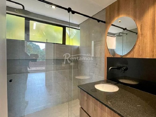 Apartamento de 3 alcobas en arriendo en San Lucas, Medellín, 285 m² · foto 8 de 21