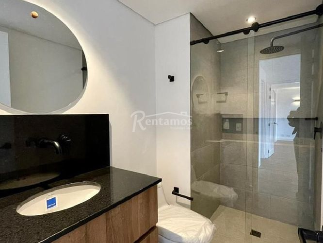 Apartamento de 3 alcobas en arriendo en San Lucas, Medellín, 285 m² · foto 17 de 21