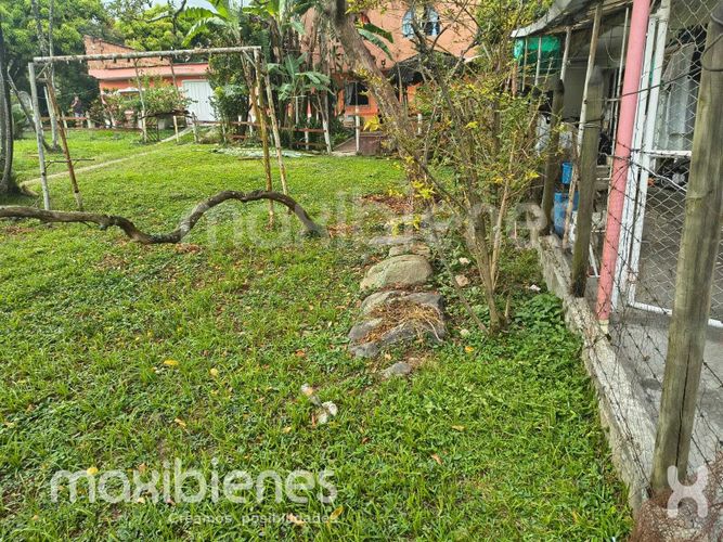 Lote en venta en La Maria, Copacabana, 263 m² · foto 2 de 4