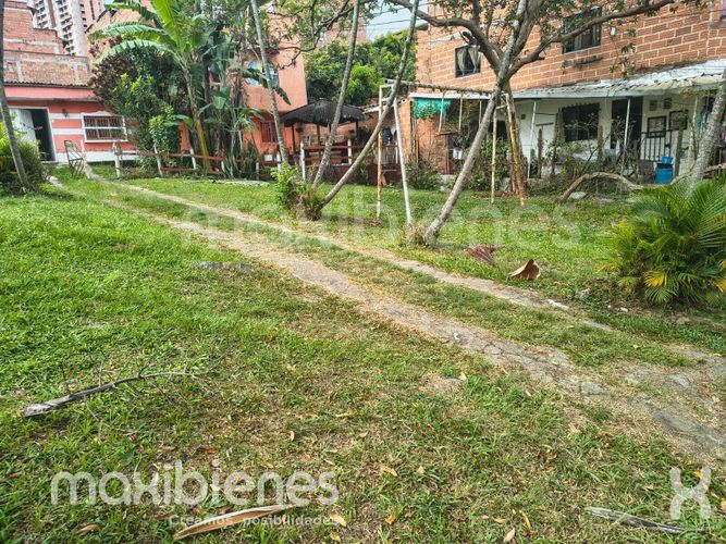 Lote en venta en La Maria, Copacabana, 263 m² · foto 3 de 4