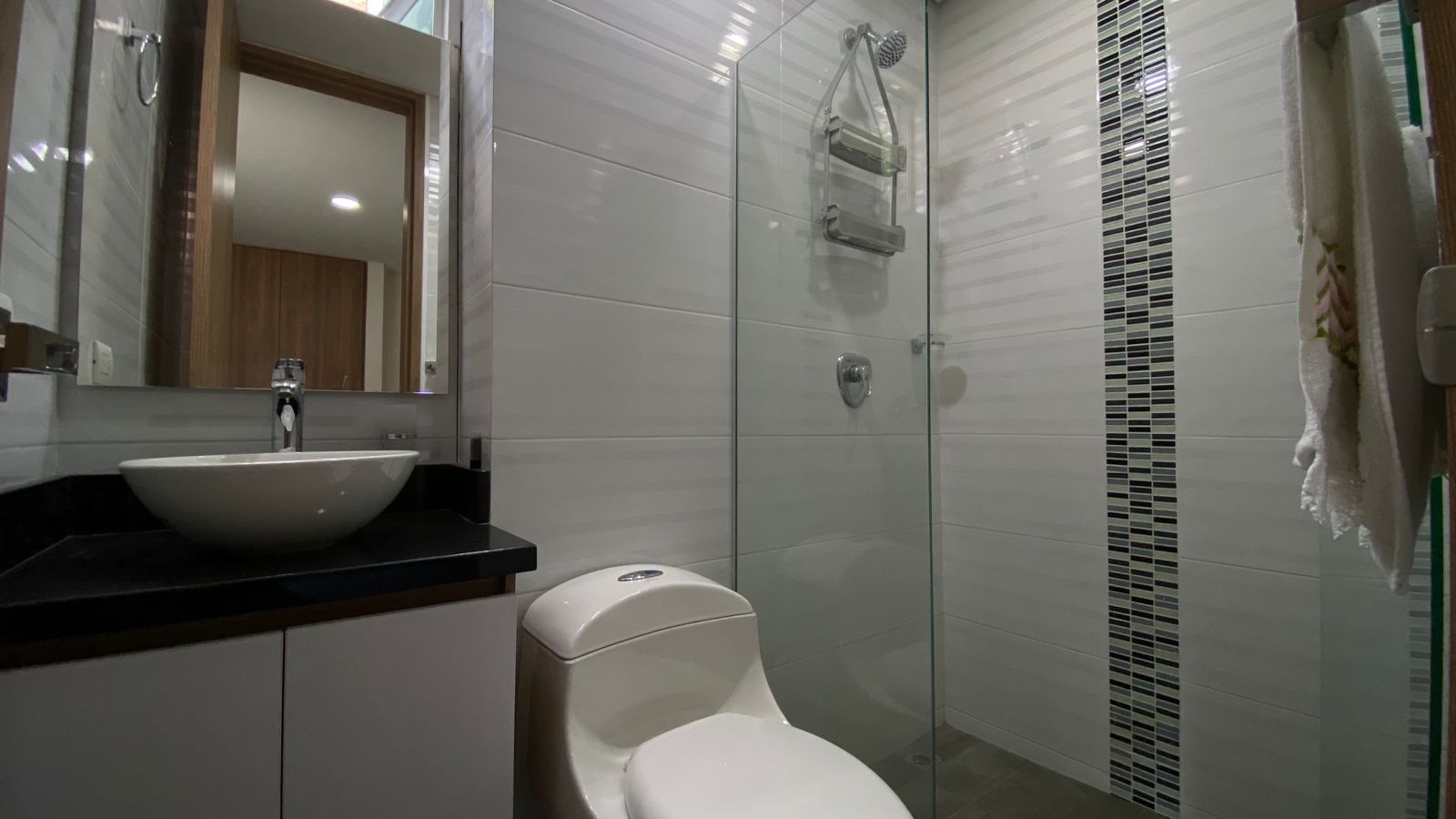 Apartamento en arriendo en Castropol, Medellín · foto 8 de 19