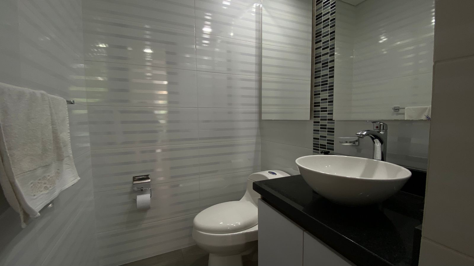 Apartamento en arriendo en Castropol, Medellín · foto 9 de 19