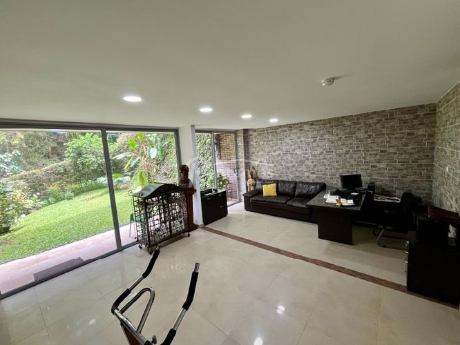Casa de 3 alcobas en venta en Santa Catalina, Envigado, 286 m² · foto 8 de 24