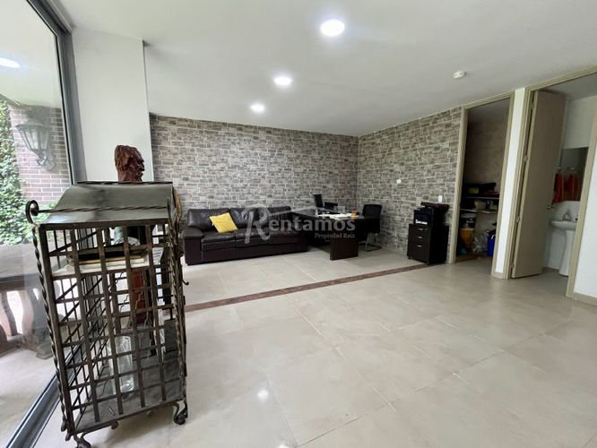 Casa de 3 alcobas en venta en Santa Catalina, Envigado, 286 m² · foto 9 de 24