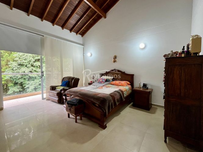 Casa de 3 alcobas en venta en Santa Catalina, Envigado, 286 m² · foto 12 de 24