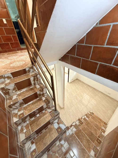 Casa de 5 alcobas en venta en Valle Grande, Cali, 140 m² · foto 19 de 24