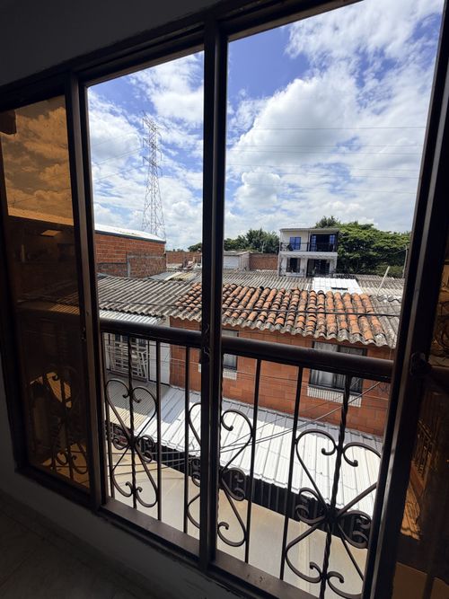 Casa de 5 alcobas en venta en Valle Grande, Cali, 140 m² · foto 22 de 24