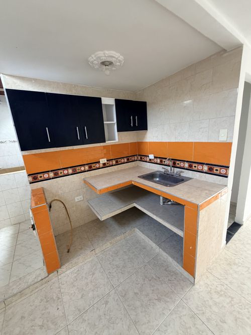 Casa de 5 alcobas en venta en Valle Grande, Cali, 140 m² · foto 23 de 24