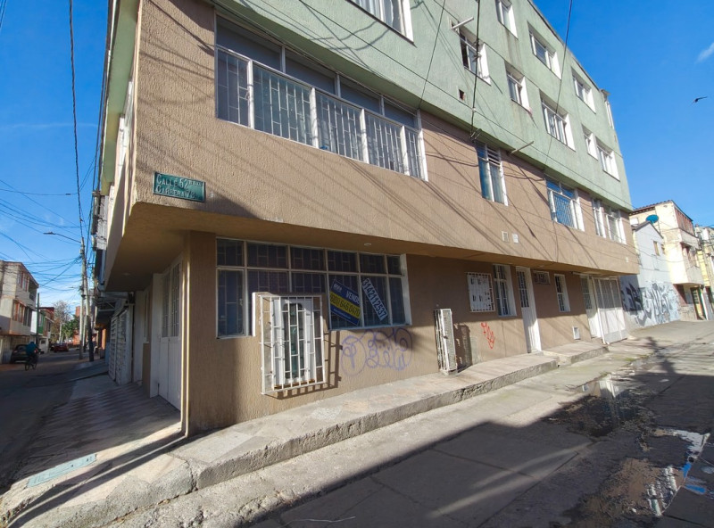 Apartamento en venta en Santa Cecilia, Bogotá · foto 2 de 17