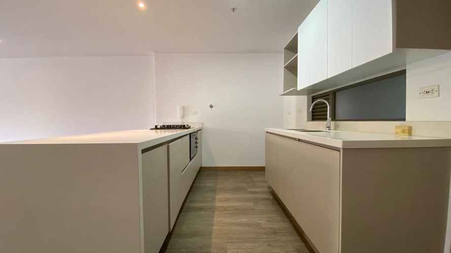 Apartamento de 1 alcoba en arriendo en Los Balsos, Medellín, 97 m² · foto 4 de 11