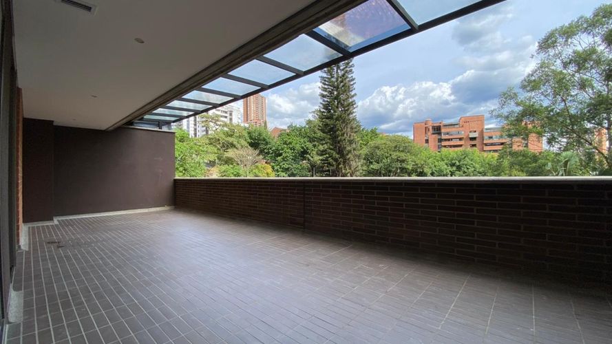 Apartamento de 1 alcoba en arriendo en Los Balsos, Medellín, 97 m² · foto 5 de 11