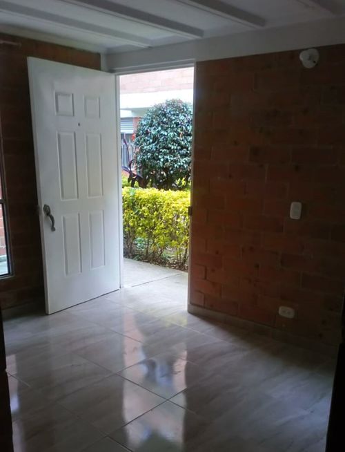Casa de 2 alcobas en venta en Eugenio Diaz Castro, Soacha, 50 m² · foto 4 de 10