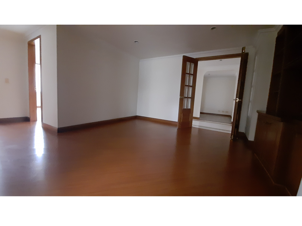 Apartamento en venta en Santa Barbara, Bogotá · foto 4 de 17