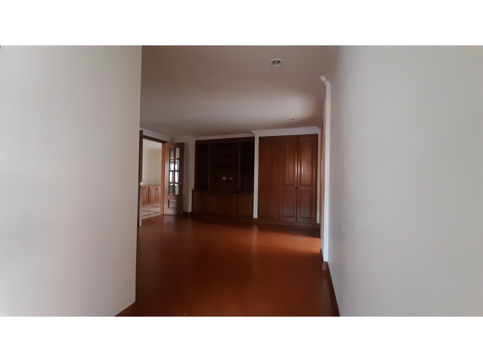 Apartamento en venta en Santa Barbara, Bogotá · foto 7 de 17