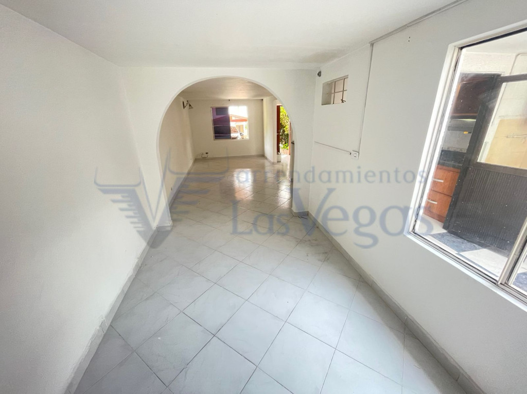 Casa en venta en San javier, Medellín 4