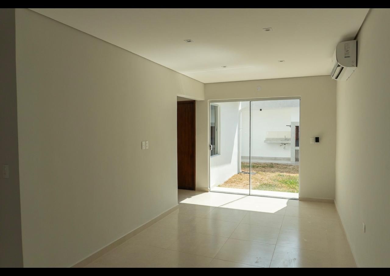Casa a estrenar en alquiler  Luque – Barrio La Amistad — foto 2