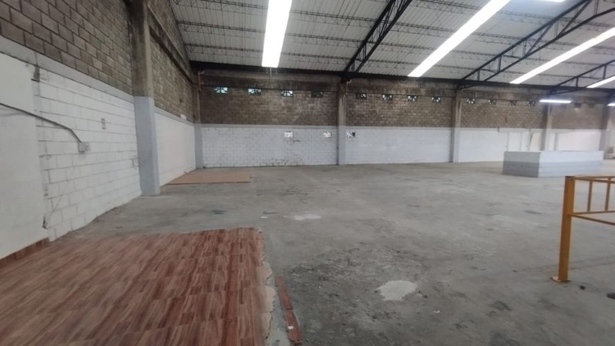 Bodega en arriendo en Los Alcazares, Sabaneta, 800 m² · foto 2 de 19