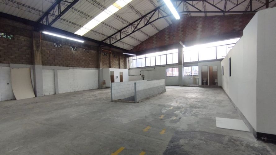 Bodega en arriendo en Los Alcazares, Sabaneta, 800 m² · foto 3 de 19
