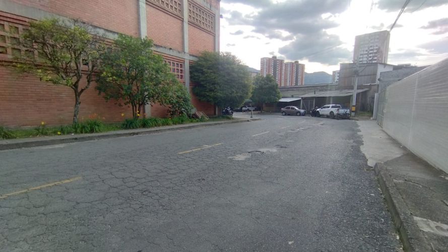 Bodega en arriendo en Los Alcazares, Sabaneta, 800 m² · foto 16 de 19