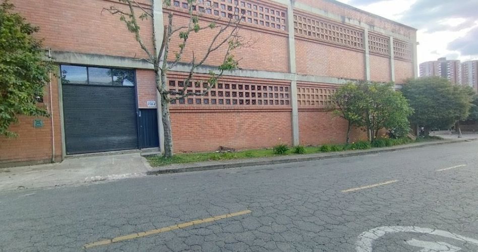 Bodega en arriendo en Los Alcazares, Sabaneta, 800 m² · foto 18 de 19