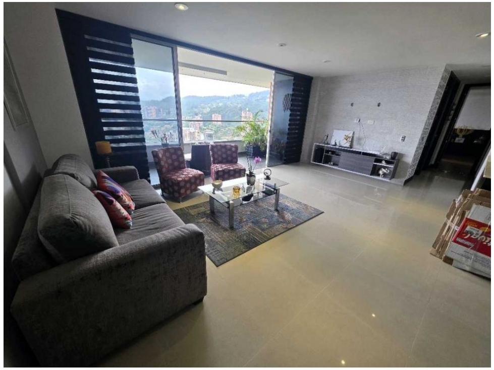 Apartamento en venta en El Poblado, Medellín 3