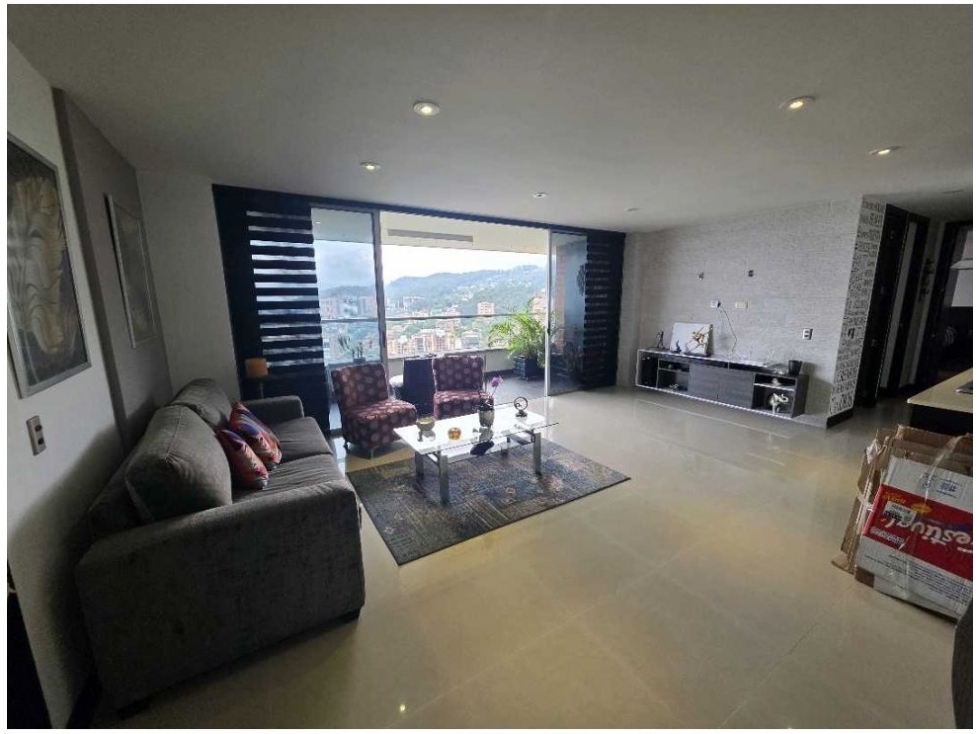 Apartamento en venta en El Poblado, Medellín 4