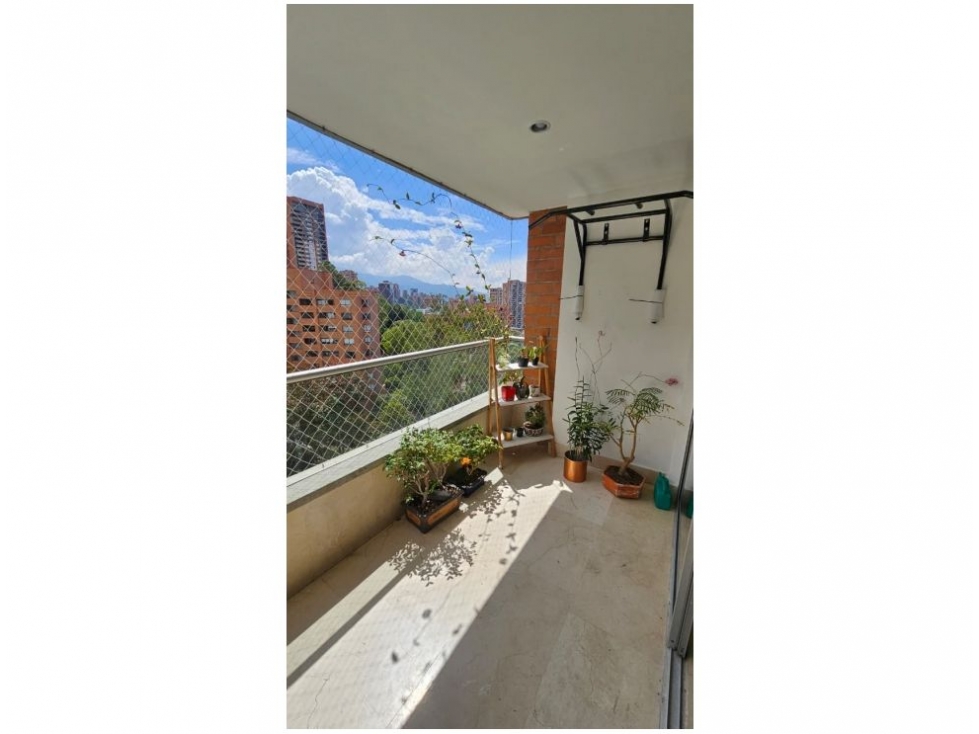 Apartamento en venta en El Poblado, Medellín 5
