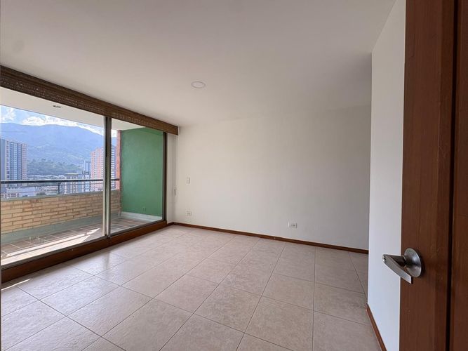 Apartamento de 3 alcobas en arriendo en Vegas De La Doctora, Sabaneta, 97 m² · foto 10 de 17