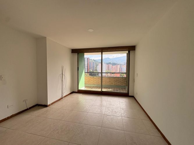 Apartamento de 3 alcobas en arriendo en Vegas De La Doctora, Sabaneta, 97 m² · foto 2 de 17