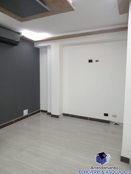 Apartamento en venta en Zona Centro, Envigado · foto 2 de 7