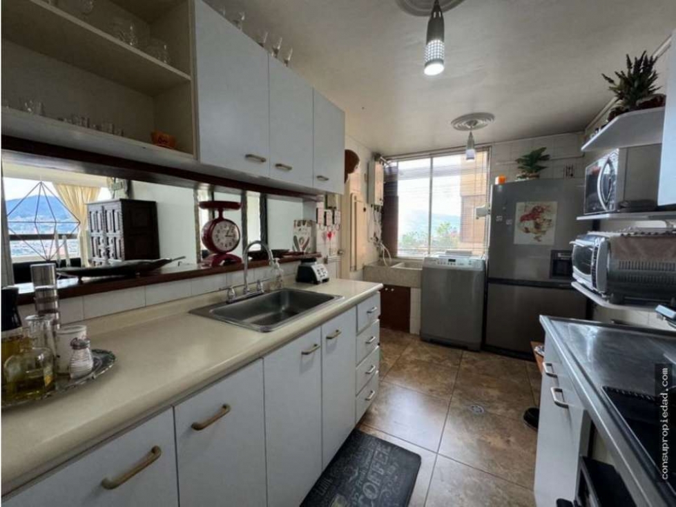 Apartamento en venta en El Poblado, Medellín 3