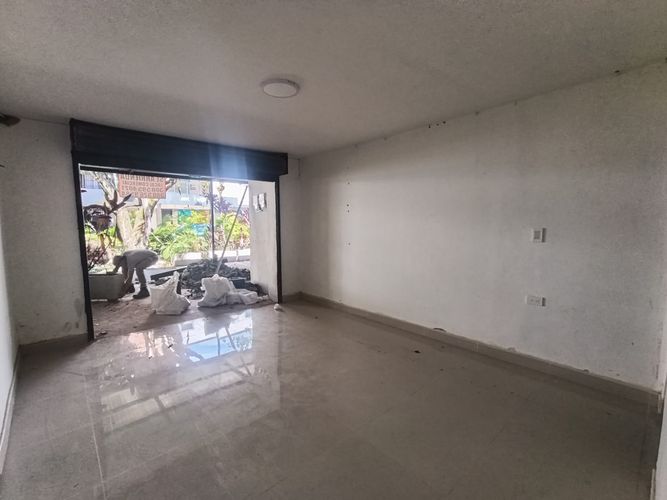 Local en arriendo en Laureles, Medellín, 25 m² · foto 5 de 9