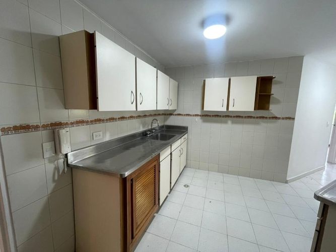 Apartamento de 4 alcobas en arriendo en El Diamante No. 2, Medellín, 125 m² · foto 2 de 16