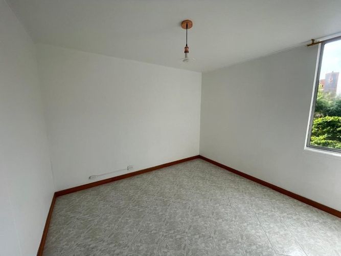 Apartamento de 4 alcobas en arriendo en El Diamante No. 2, Medellín, 125 m² · foto 8 de 16